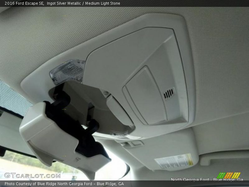 Ingot Silver Metallic / Medium Light Stone 2016 Ford Escape SE