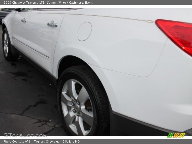 Summit White / Cashmere/Ebony 2009 Chevrolet Traverse LTZ