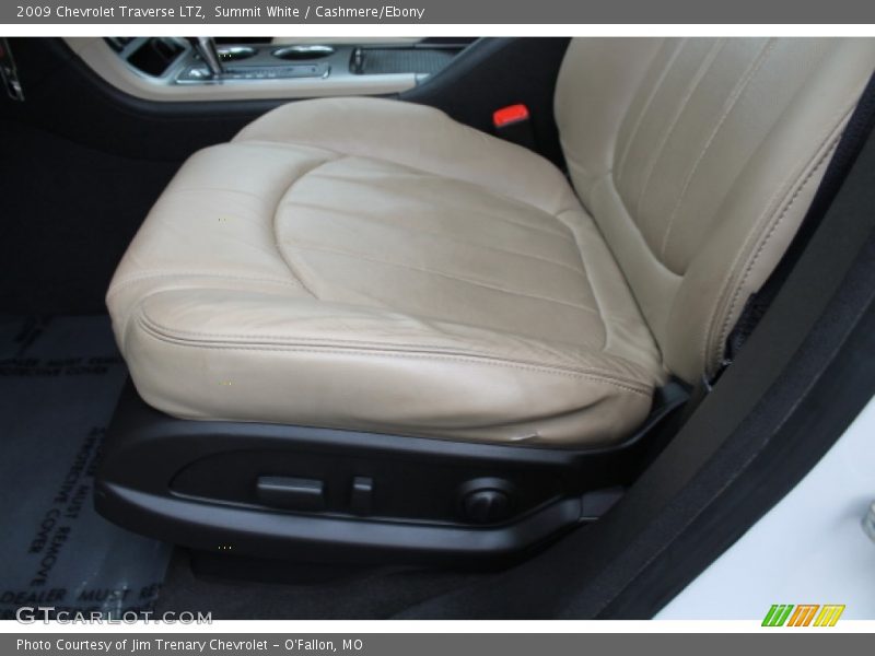 Summit White / Cashmere/Ebony 2009 Chevrolet Traverse LTZ