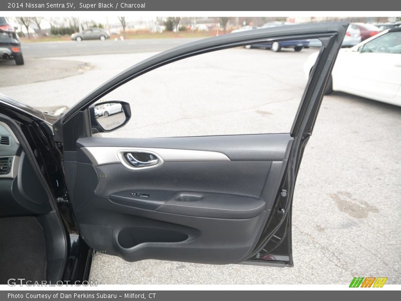 Super Black / Charcoal 2014 Nissan Sentra SV
