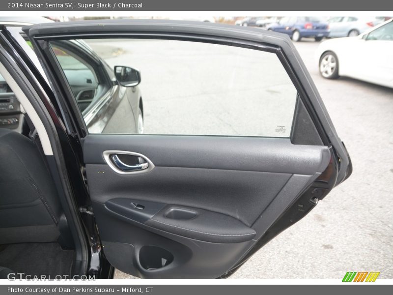 Super Black / Charcoal 2014 Nissan Sentra SV