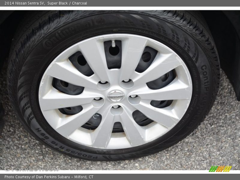 Super Black / Charcoal 2014 Nissan Sentra SV