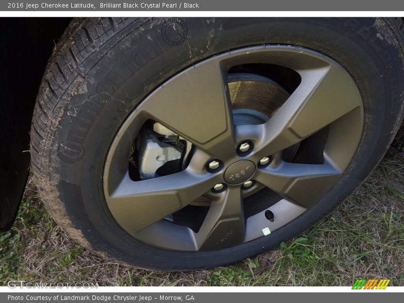 Brilliant Black Crystal Pearl / Black 2016 Jeep Cherokee Latitude