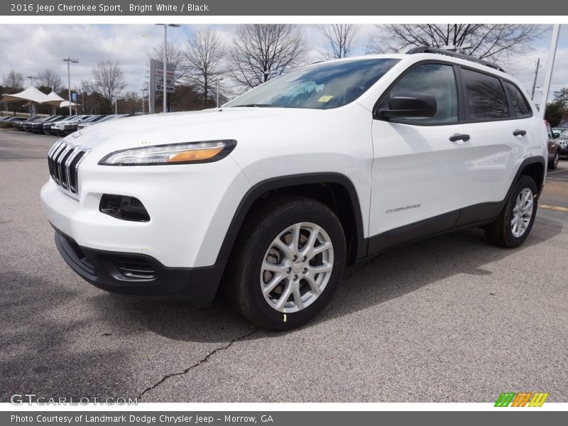 Bright White / Black 2016 Jeep Cherokee Sport