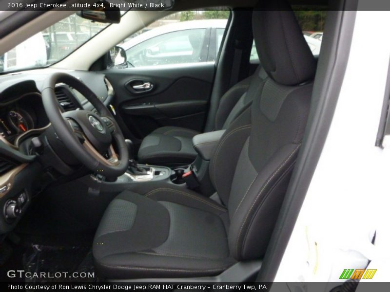 Bright White / Black 2016 Jeep Cherokee Latitude 4x4