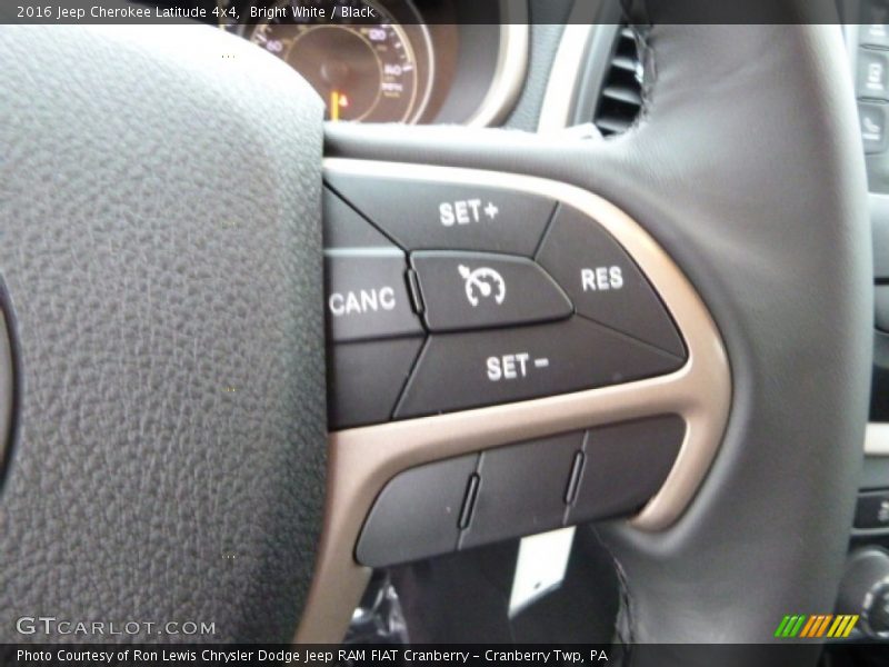 Bright White / Black 2016 Jeep Cherokee Latitude 4x4