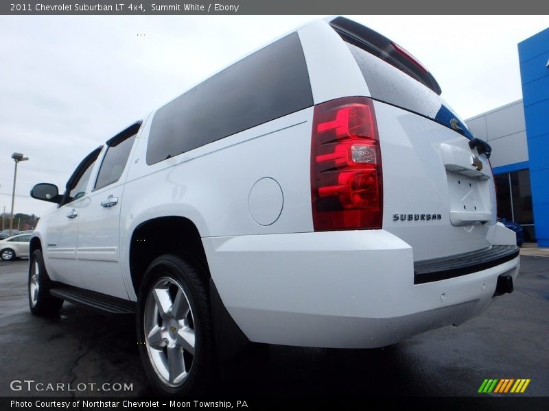 Summit White / Ebony 2011 Chevrolet Suburban LT 4x4