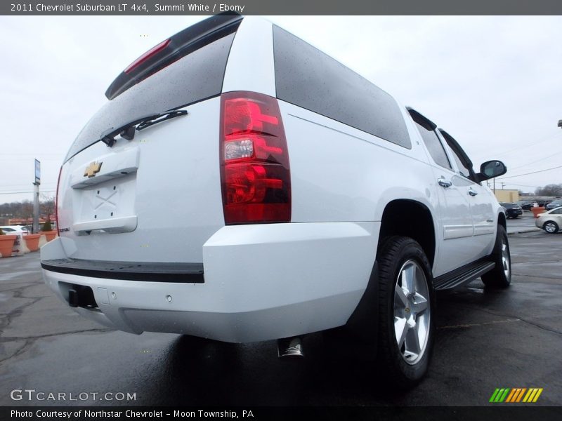 Summit White / Ebony 2011 Chevrolet Suburban LT 4x4