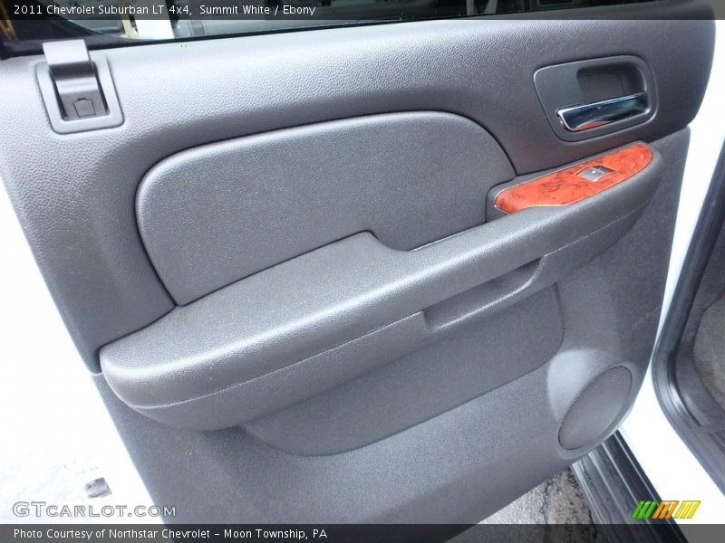 Summit White / Ebony 2011 Chevrolet Suburban LT 4x4