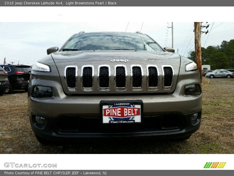 Light Brownstone Pearl / Black 2016 Jeep Cherokee Latitude 4x4