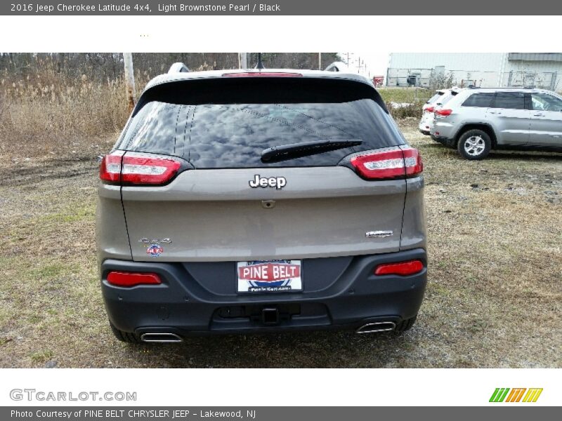 Light Brownstone Pearl / Black 2016 Jeep Cherokee Latitude 4x4