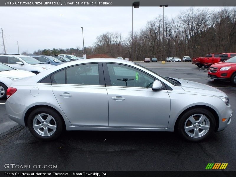 Silver Ice Metallic / Jet Black 2016 Chevrolet Cruze Limited LT