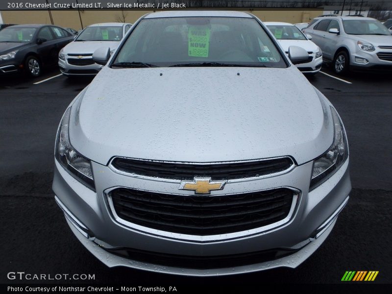 Silver Ice Metallic / Jet Black 2016 Chevrolet Cruze Limited LT