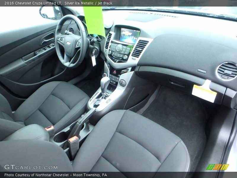 Silver Ice Metallic / Jet Black 2016 Chevrolet Cruze Limited LT