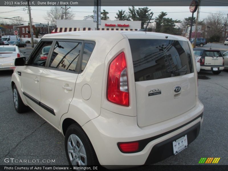 Dune Beige / Black Cloth 2013 Kia Soul 1.6