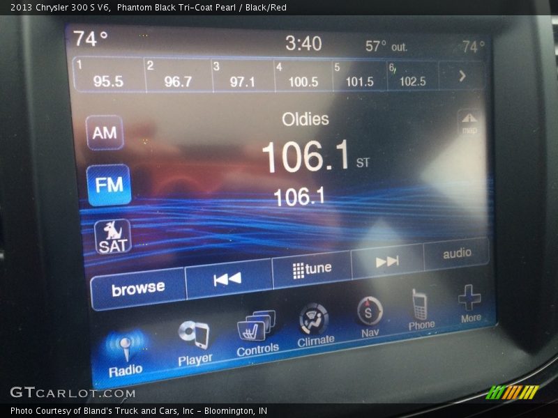 Phantom Black Tri-Coat Pearl / Black/Red 2013 Chrysler 300 S V6