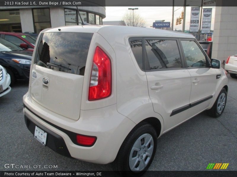 Dune Beige / Black Cloth 2013 Kia Soul 1.6