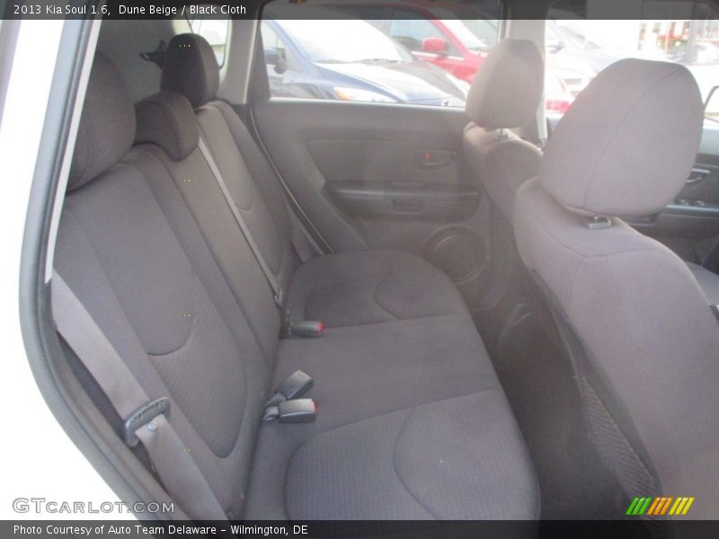 Dune Beige / Black Cloth 2013 Kia Soul 1.6