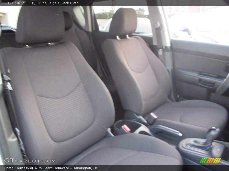 Dune Beige / Black Cloth 2013 Kia Soul 1.6