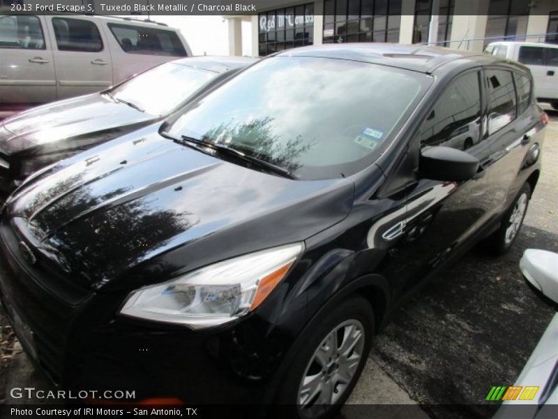 Tuxedo Black Metallic / Charcoal Black 2013 Ford Escape S