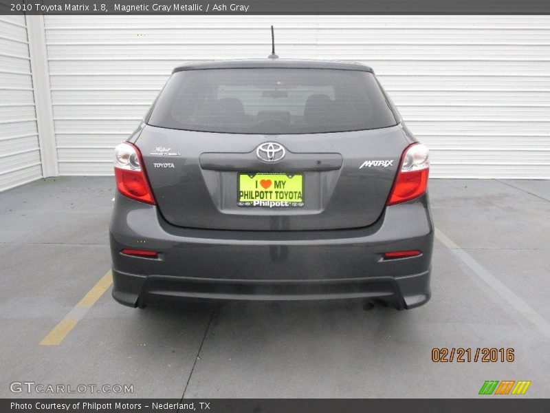 Magnetic Gray Metallic / Ash Gray 2010 Toyota Matrix 1.8