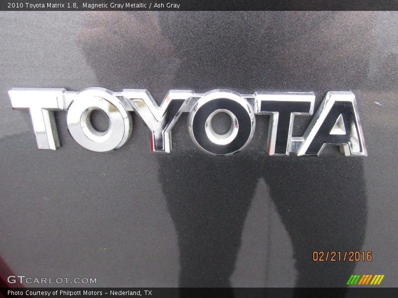 Magnetic Gray Metallic / Ash Gray 2010 Toyota Matrix 1.8