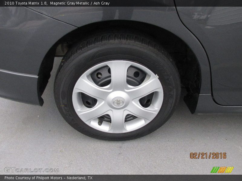 Magnetic Gray Metallic / Ash Gray 2010 Toyota Matrix 1.8