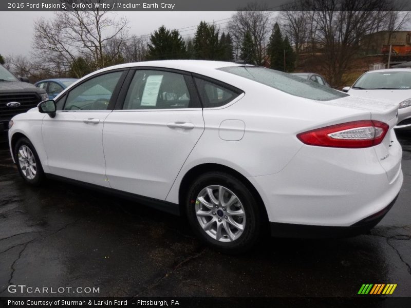 Oxford White / Medium Earth Gray 2016 Ford Fusion S