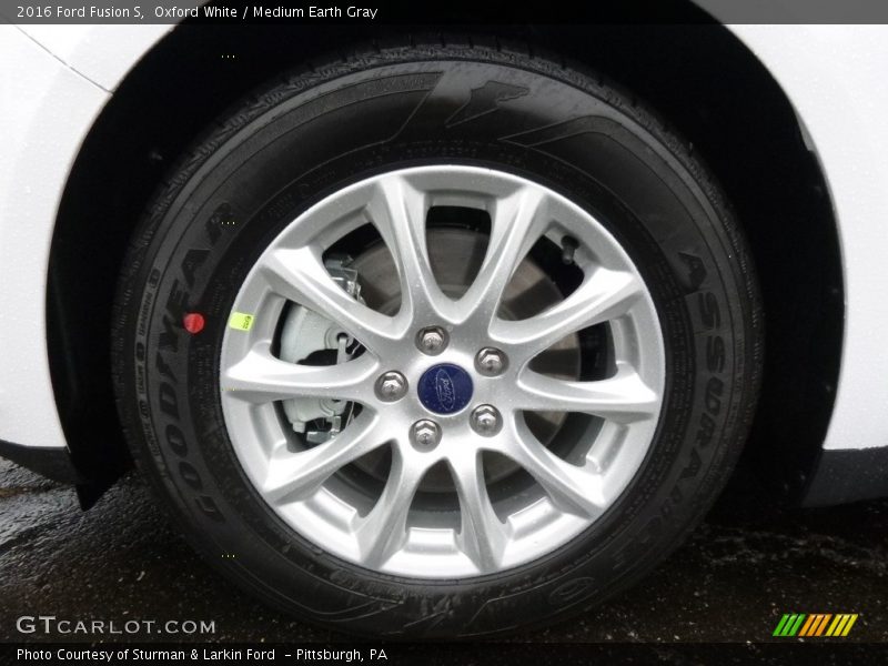 Oxford White / Medium Earth Gray 2016 Ford Fusion S