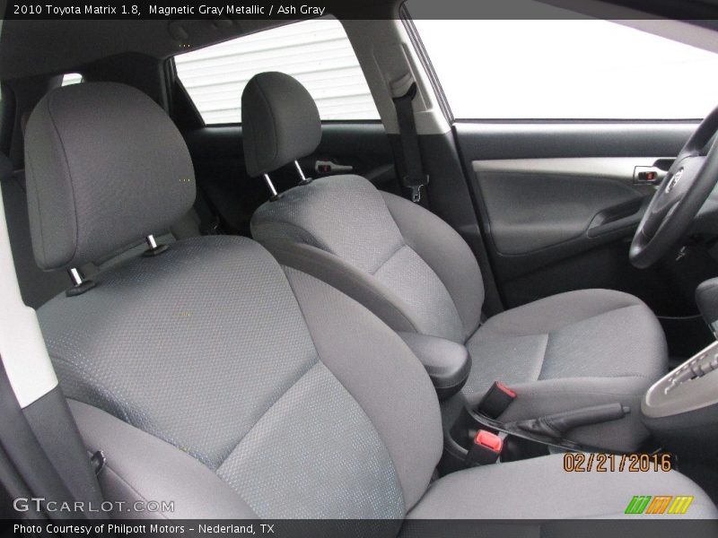 Magnetic Gray Metallic / Ash Gray 2010 Toyota Matrix 1.8