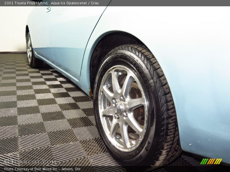 Aqua Ice Opalescenet / Gray 2001 Toyota Prius Hybrid