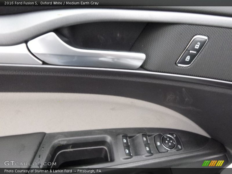Oxford White / Medium Earth Gray 2016 Ford Fusion S