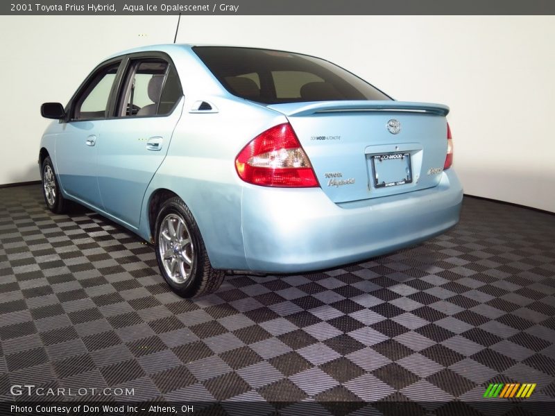 Aqua Ice Opalescenet / Gray 2001 Toyota Prius Hybrid