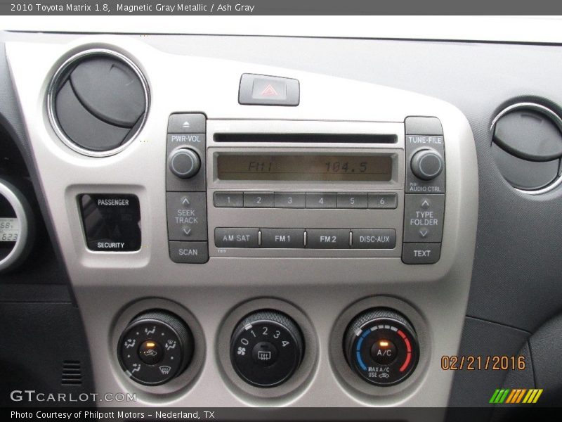 Magnetic Gray Metallic / Ash Gray 2010 Toyota Matrix 1.8