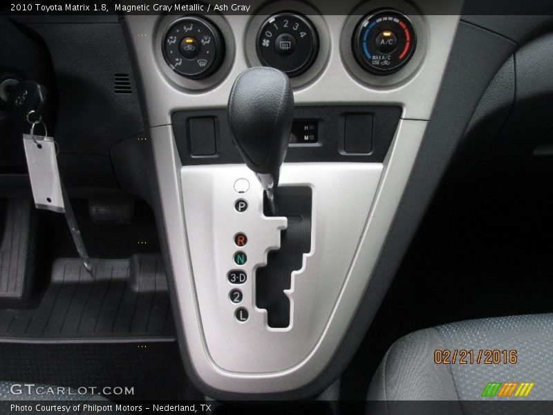 Magnetic Gray Metallic / Ash Gray 2010 Toyota Matrix 1.8