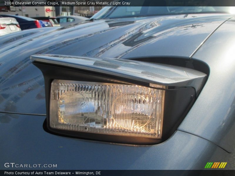 Medium Spiral Gray Metallic / Light Gray 2004 Chevrolet Corvette Coupe