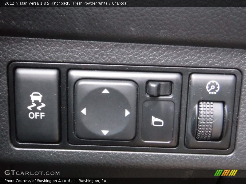 Fresh Powder White / Charcoal 2012 Nissan Versa 1.8 S Hatchback