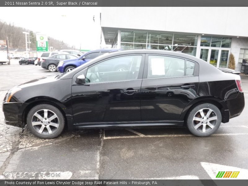 Super Black / Charcoal 2011 Nissan Sentra 2.0 SR