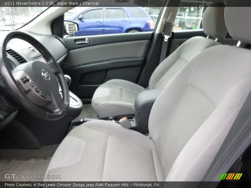 Super Black / Charcoal 2011 Nissan Sentra 2.0 SR