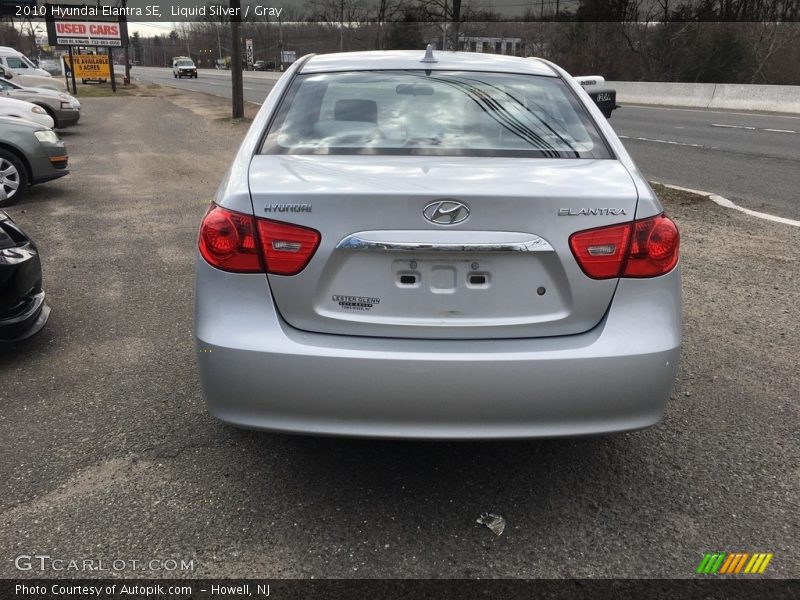 Liquid Silver / Gray 2010 Hyundai Elantra SE