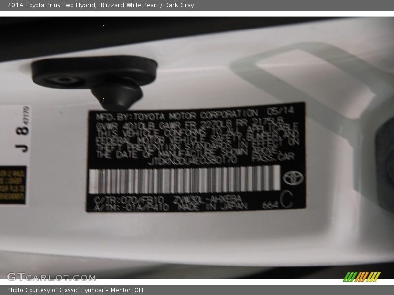 Blizzard White Pearl / Dark Gray 2014 Toyota Prius Two Hybrid