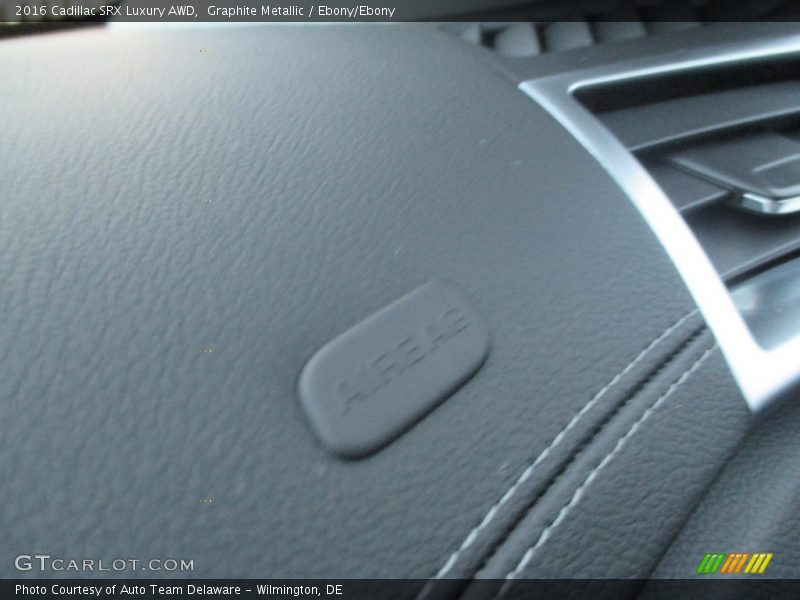 Graphite Metallic / Ebony/Ebony 2016 Cadillac SRX Luxury AWD