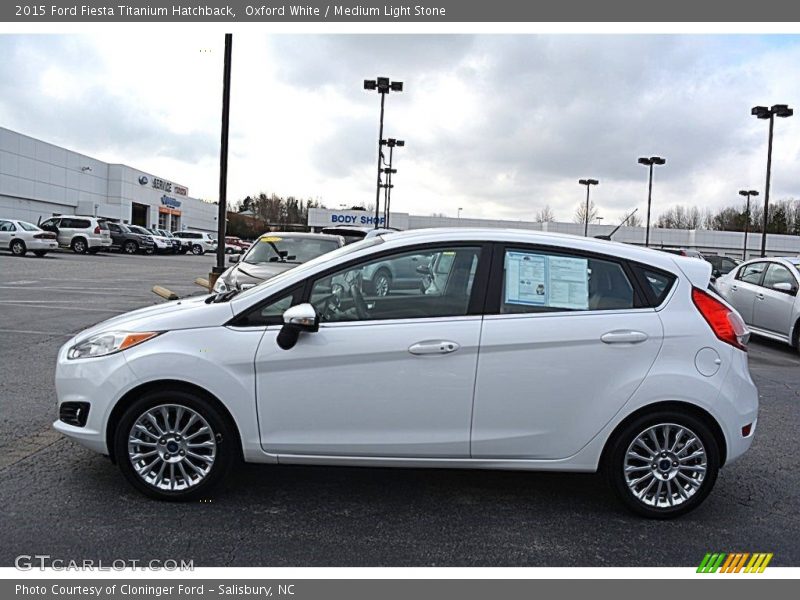 Oxford White / Medium Light Stone 2015 Ford Fiesta Titanium Hatchback