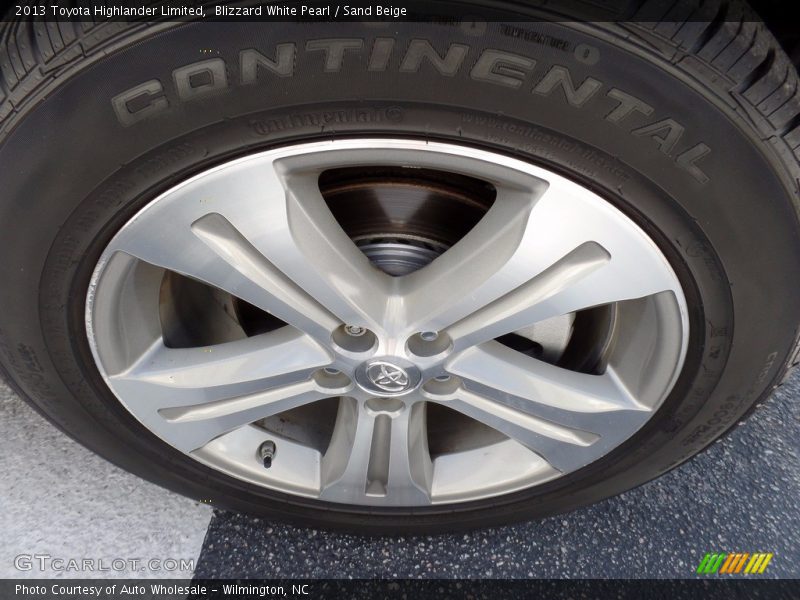 Blizzard White Pearl / Sand Beige 2013 Toyota Highlander Limited