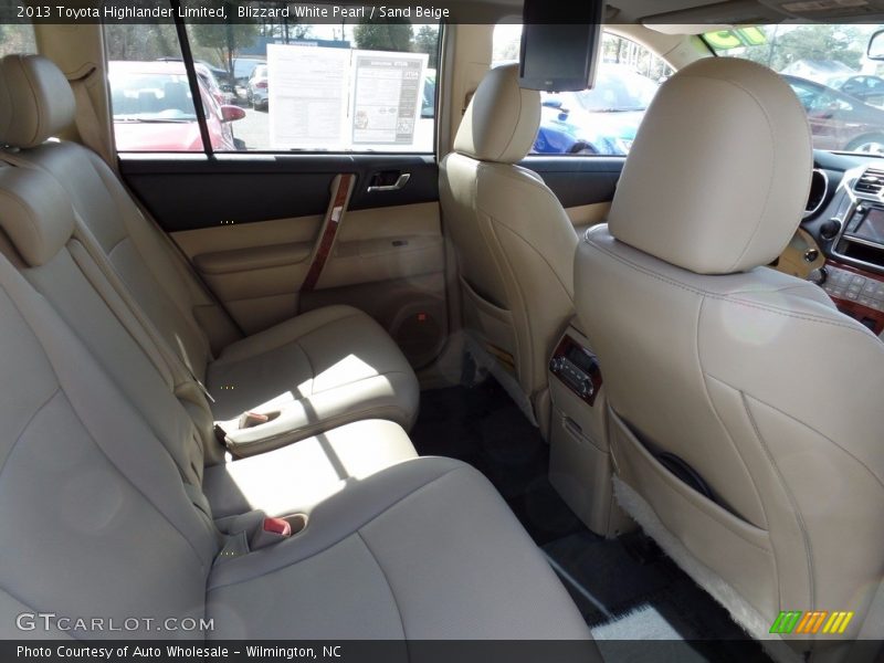 Blizzard White Pearl / Sand Beige 2013 Toyota Highlander Limited