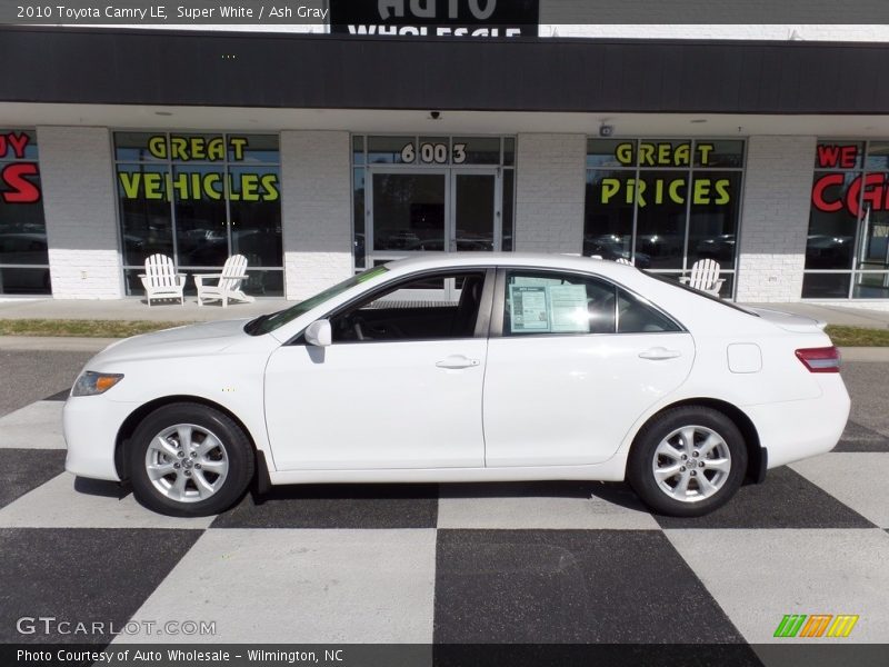 Super White / Ash Gray 2010 Toyota Camry LE