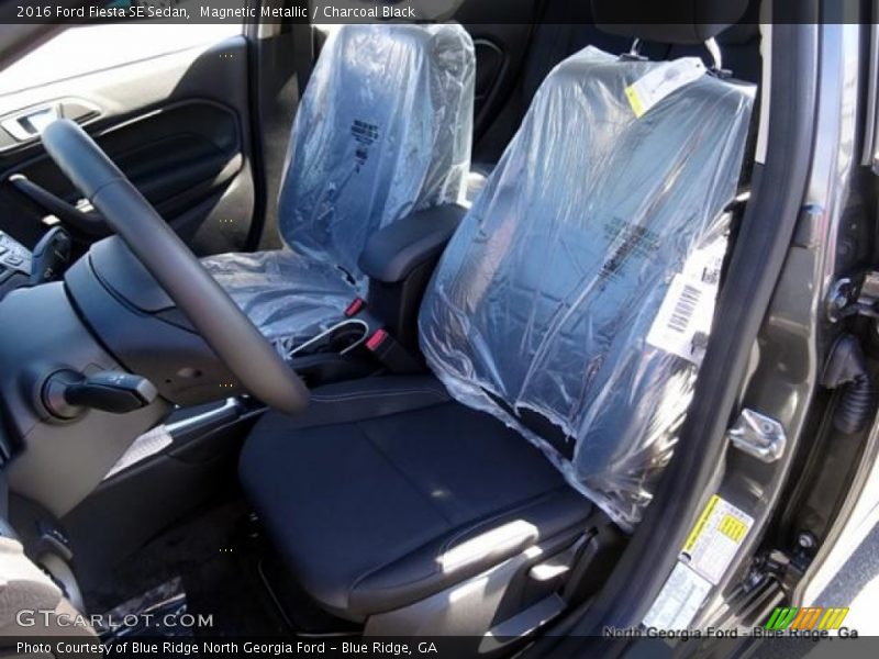 Magnetic Metallic / Charcoal Black 2016 Ford Fiesta SE Sedan