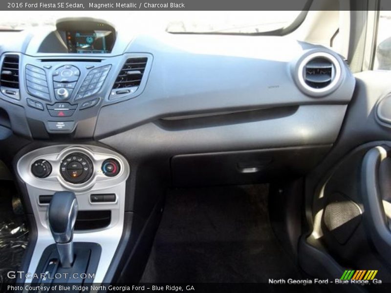 Magnetic Metallic / Charcoal Black 2016 Ford Fiesta SE Sedan
