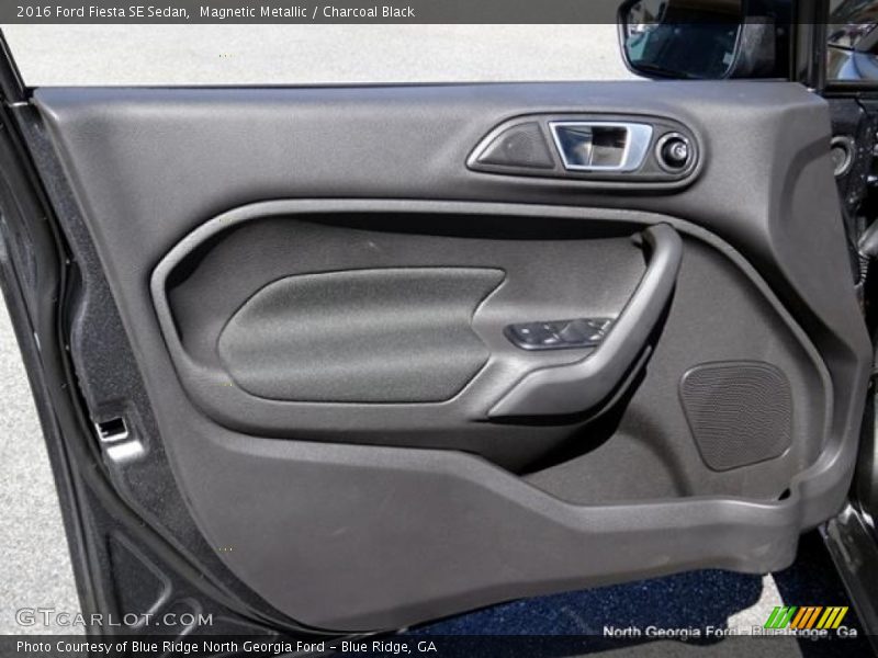 Magnetic Metallic / Charcoal Black 2016 Ford Fiesta SE Sedan