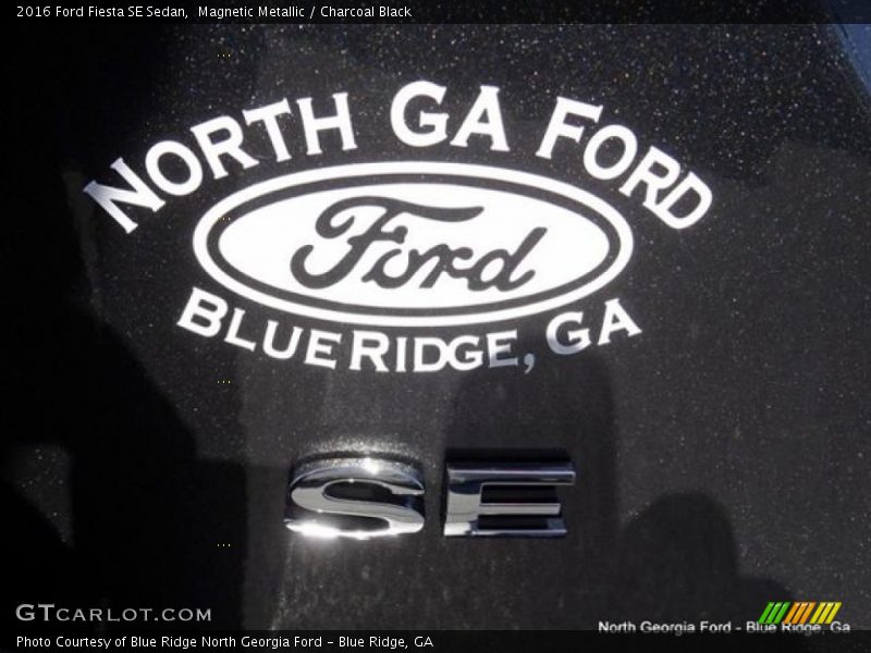 Magnetic Metallic / Charcoal Black 2016 Ford Fiesta SE Sedan